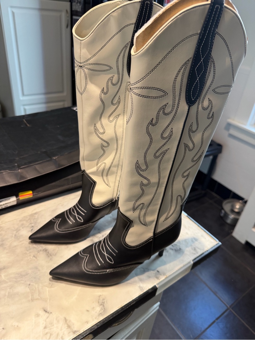 Men's Two-Tone Western Knee-High Boots - Black & Cream